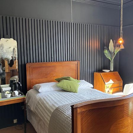 Cornerstones Guest House Sale Ngoại thất bức ảnh