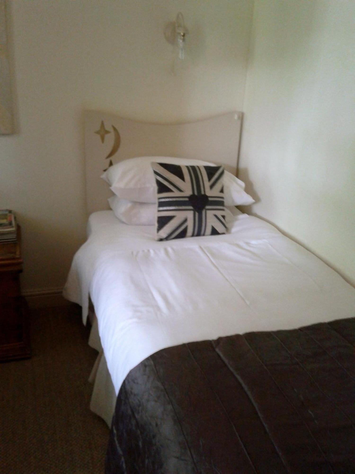 Cornerstones Guest House Sale Ngoại thất bức ảnh