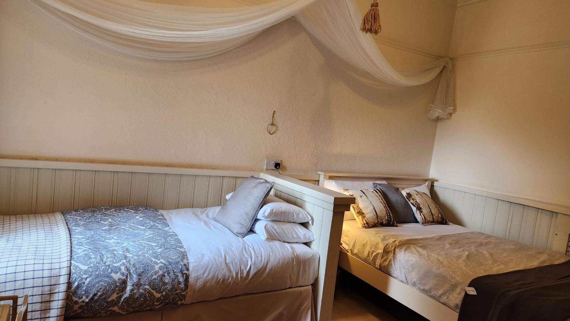 Cornerstones Guest House Sale Ngoại thất bức ảnh
